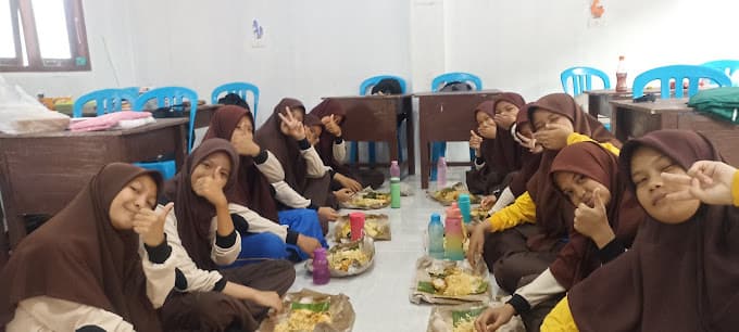 Semarak Olahraga Bersama: Mengasah Sportivitas dan Ukhuwah Antar Santri